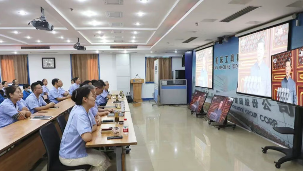 【集團資訊】集中觀看九三閱兵盛況！以實業(yè)報國踐行制造強國使命！