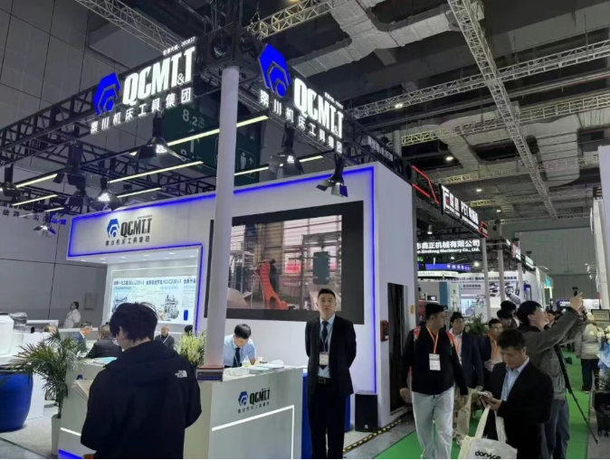 【展會資訊】秦川塑機(jī)閃耀CHINAPLAS 2026國際橡塑展